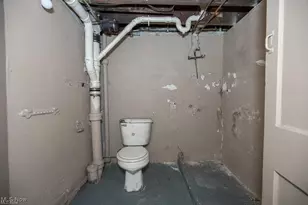 1258 Lily St, Akron, OH 44301 - Photo 21