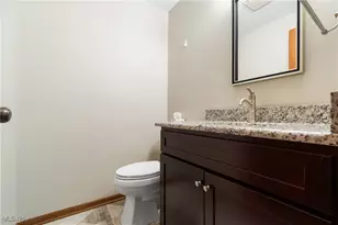 2317 Raintree St NE, Canton, OH 44705 - Photo 15