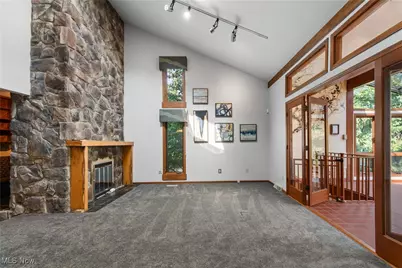 2317 Raintree Street NE, Canton, OH 44705 - Photo 9