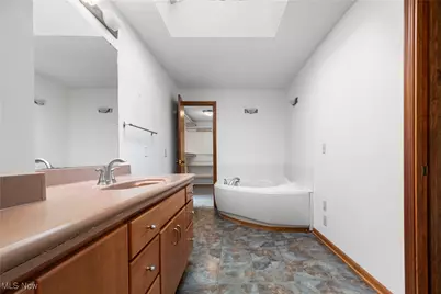 2317 Raintree Street NE, Canton, OH 44705 - Photo 19