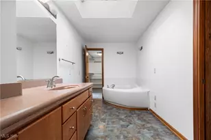 2317 Raintree St NE, Canton, OH 44705 - Photo 19