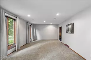 2317 Raintree St NE, Canton, OH 44705 - Photo 5