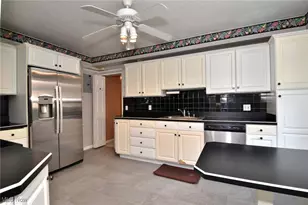 13800 Fairhill Rd, Huber Heights, OH 44120 - Photo 13