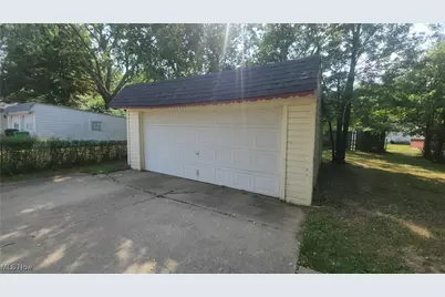 440 E 271st Street, Euclid, OH 44132 - Photo 3