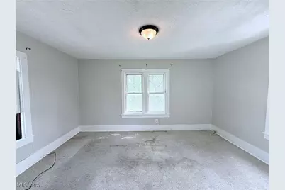 1511 2nd Street NE, Canton, OH 44704 - Photo 9