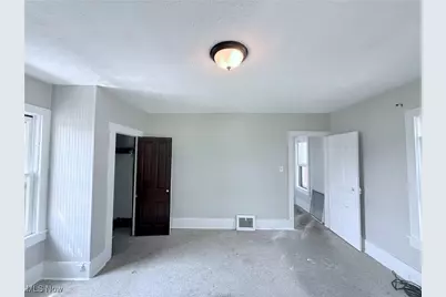 1511 2nd Street NE, Canton, OH 44704 - Photo 7