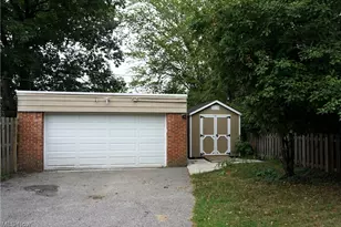 3710 Strandhill Rd, Huber Heights, OH 44122 - Photo 21