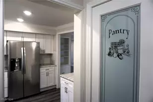 3710 Strandhill Rd, Huber Heights, OH 44122 - Photo 9