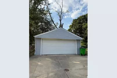 30243 Truman Ave, Wickliffe, OH 44092 - Photo 17