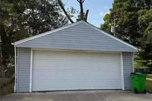 30243 Truman Ave, Wickliffe, OH 44092 - Photo 17