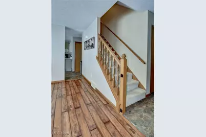 247 Kent Circle NE, New Philadelphia, OH 44663 - Photo 7