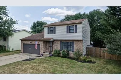 247 Kent Circle NE, New Philadelphia, OH 44663 - Photo 1