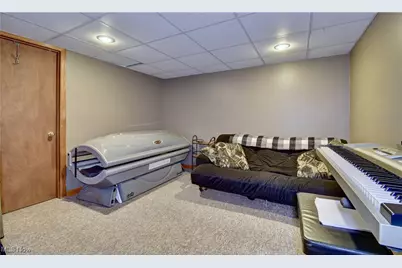 247 Kent Circle NE, New Philadelphia, OH 44663 - Photo 23