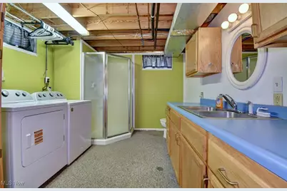 247 Kent Circle NE, New Philadelphia, OH 44663 - Photo 21