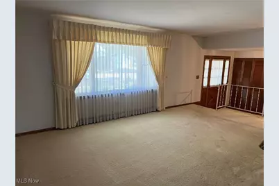 1354 Independence Circle SE, New Philadelphia, OH 44663 - Photo 3