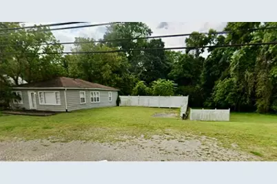 2313 Washington Boulevard, Belpre, OH 45714 - Photo 1