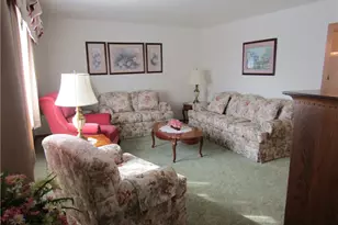 131 Forest Rd, Weirton, WV 26062 - Photo 3