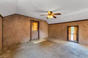 112 Vine St, Wellington, OH 44090 - Photo 31