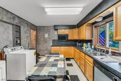 112 Vine Street, Wellington, OH 44090 - Photo 17