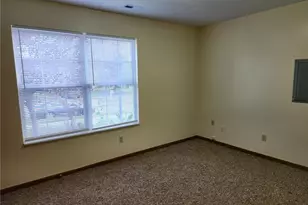 2951 Megan Cir, Youngstown, OH 44505 - Photo 7