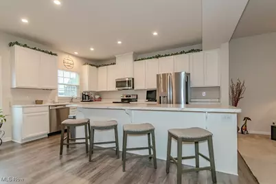 34615 Ethan Way, Willoughby, OH 44094 - Photo 7