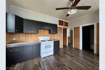 722 Broadway Street, Martins Ferry, OH 43935 - Photo 3