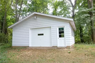 4943 Mayfair Rd, Green, OH 44720 - Photo 9