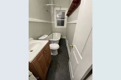 568 101 Street, Loveland, OH 44108 - Photo 5