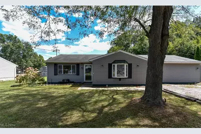 18066 Hillcrest Drive, Lake Milton, OH 44429 - Photo 1