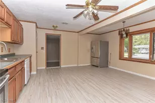 18066 Hillcrest Dr, Lake Milton, OH 44429 - Photo 5