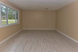 18066 Hillcrest Dr, Lake Milton, OH 44429 - Photo 3