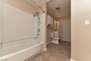 18066 Hillcrest Dr, Lake Milton, OH 44429 - Photo 15