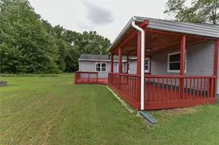 18066 Hillcrest Dr, Lake Milton, OH 44429 - Photo 23