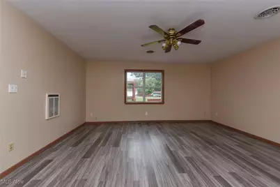 18066 Hillcrest Drive, Lake Milton, OH 44429 - Photo 17