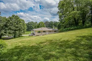 5327 Dunfred Cir SE, Canton, OH 44707 - Photo 3