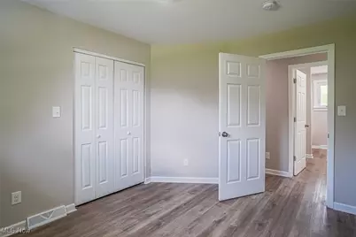 5327 Dunfred Circle SE, Canton, OH 44707 - Photo 17