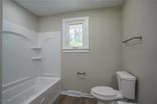 5327 Dunfred Cir SE, Canton, OH 44707 - Photo 23