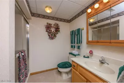 986 S Azalea Boulevard, Barberton, OH 44203 - Photo 31