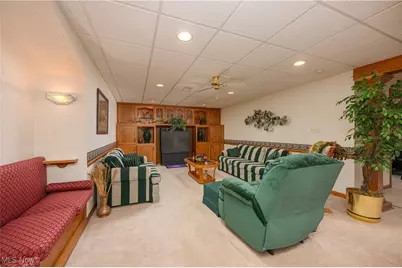 986 S Azalea Boulevard, Barberton, OH 44203 - Photo 29