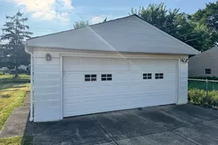 701 E 315th St, Willowick, OH 44095 - Photo 5