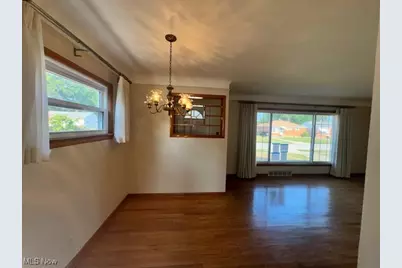 701 E 315th Street, Willowick, OH 44095 - Photo 7