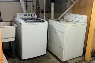 6926 MacKenzie Rd, Olmsted Falls, OH 44138 - Photo 35