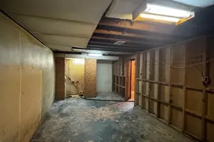 6926 MacKenzie Rd, Olmsted Falls, OH 44138 - Photo 29