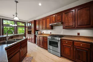 9 Henderson Ln, Williamstown, WV 26187 - Photo 7