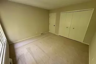 938 Trimble Pl, Sagamore Hills, OH 44067 - Photo 21