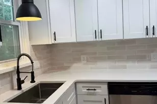 1231 Hereford Rd, Cleveland Heights, OH 44118 - Photo 13