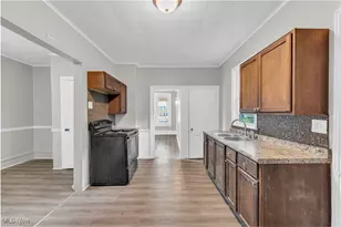 668 Sherman St, Akron, OH 44311 - Photo 3