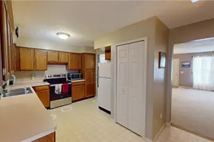 3174 Wolf Run, Ravenna, OH 44266 - Photo 11