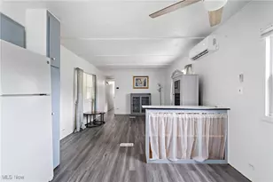 96 Helen St, Barberton, OH 44203 - Photo 15