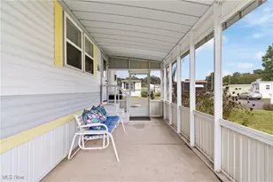 96 Helen St, Barberton, OH 44203 - Photo 5